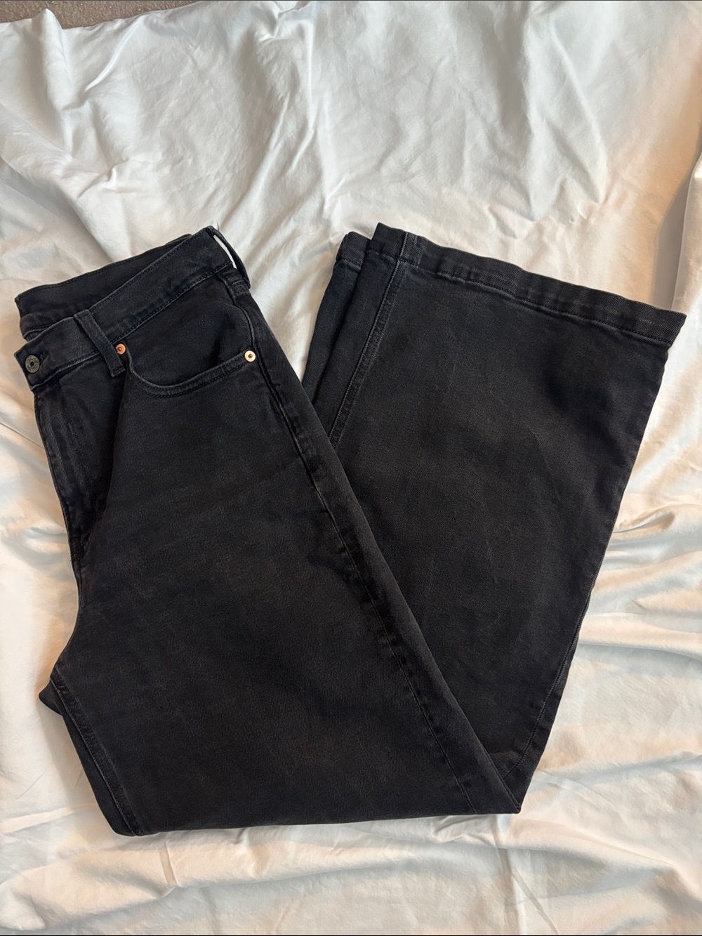 GAP High-Rise Stride Jeans in Black